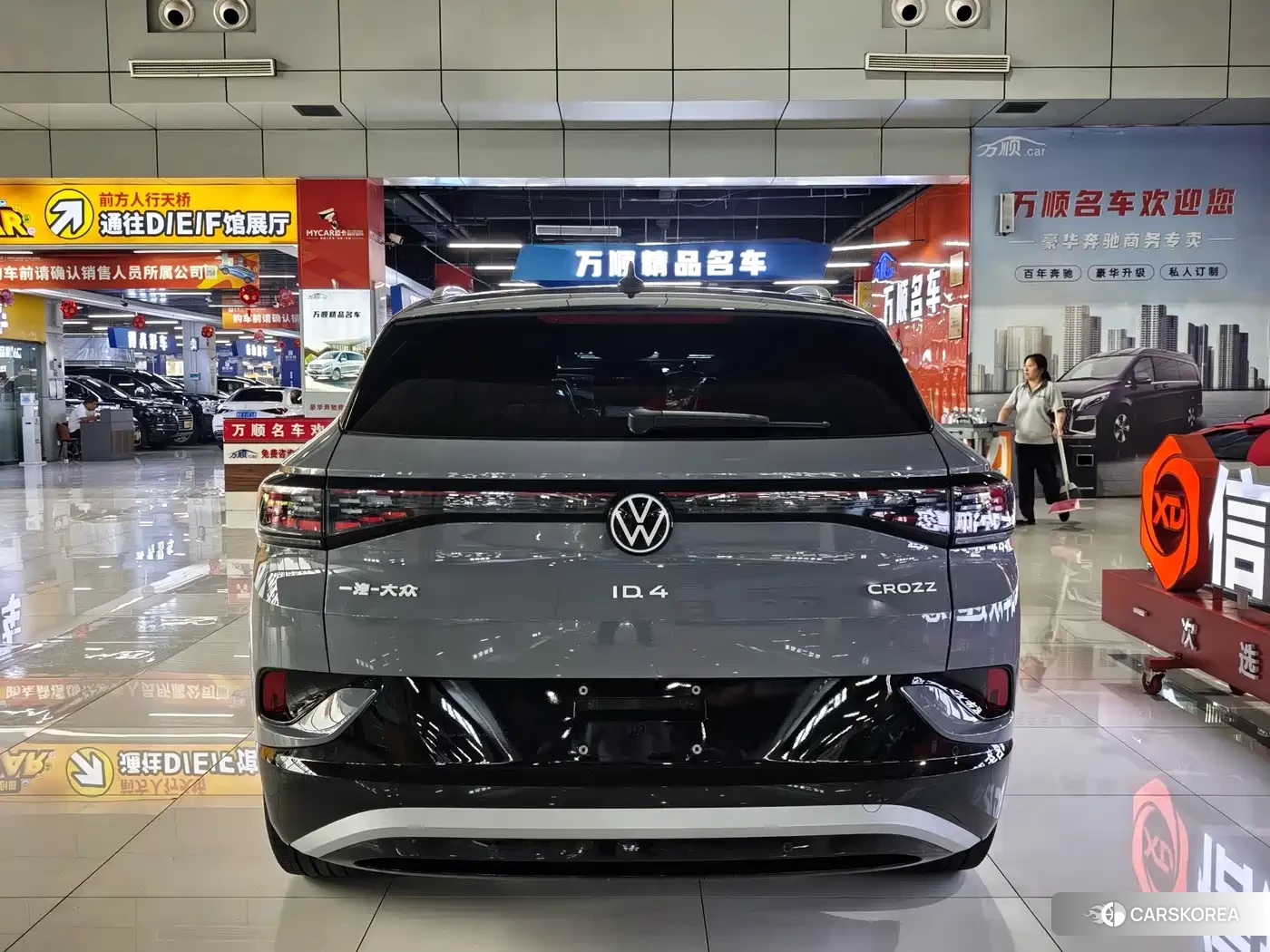 Volkswagen ID.4 CROZZ 2024 Silver/gray из Китая, фото 4