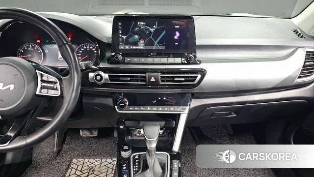 Kia Seltos 2022 Черный из Кореи, фото 4