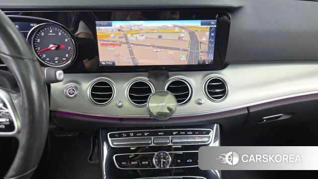 Mercedes-Benz E-Class W213 2019 Черный из Кореи, фото 4