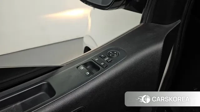 Hyundai Staria 2022 Белый из Кореи, фото 4