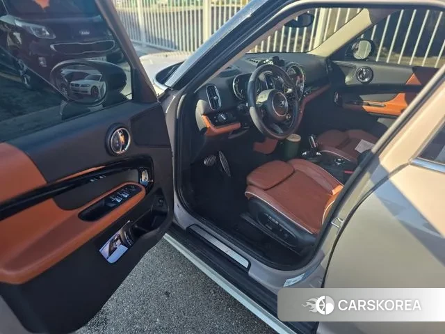 Mini Cooper SD Countryman 2021 Светло-серебряный цвет из Кореи, фото 4