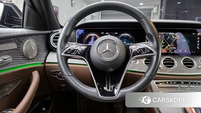 Mercedes-Benz E-Class W213 2023 Черный из Кореи, фото 4