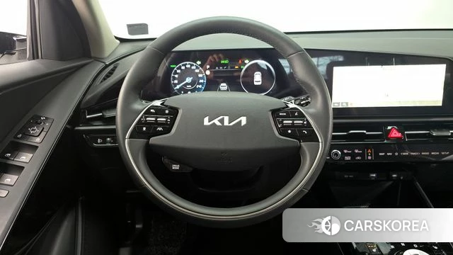 Kia Di Ol Nu Niro 2025 Белый из Кореи, фото 4