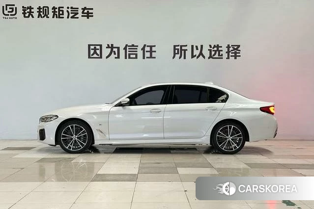BMW 5 series 2023 Белый из Китая, фото 4