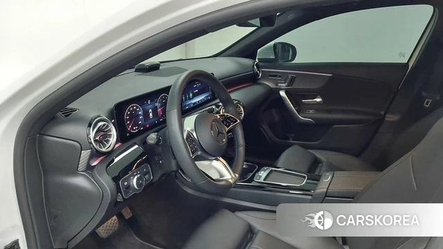 Mercedes-Benz A-Class W177 2024 Белый из Кореи, фото 4