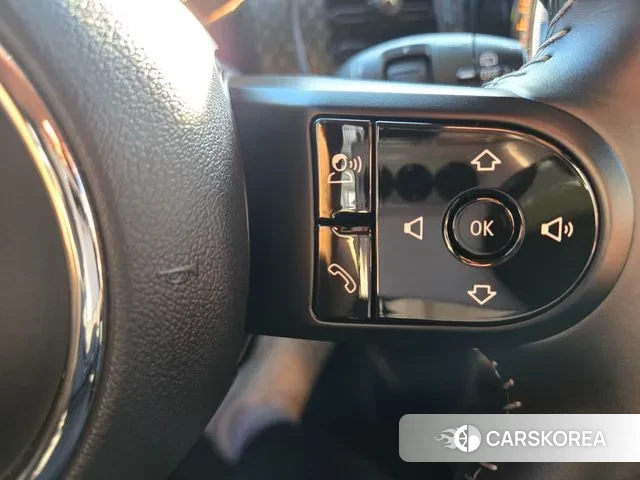 Mini Cooper Electric 2022 Черный из Кореи, фото 4