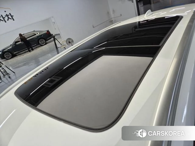 Volvo V60 Cross-Country 2nd Generation 2021 Белый из Кореи, фото 4