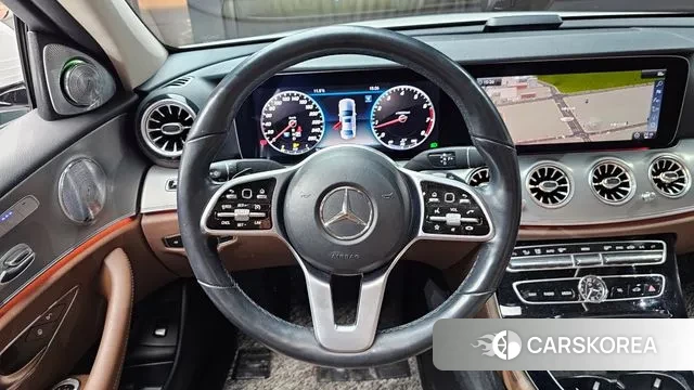Mercedes-Benz E-Class W213 2018 Белый из Кореи, фото 4
