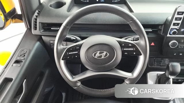 Hyundai Staria 2023 Желтый из Кореи, фото 4