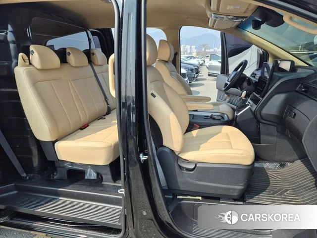 Hyundai Staria 2025 Черный из Кореи, фото 4