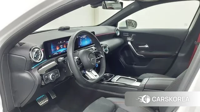 Mercedes-Benz A-Class W177 2024 Белый из Кореи, фото 4