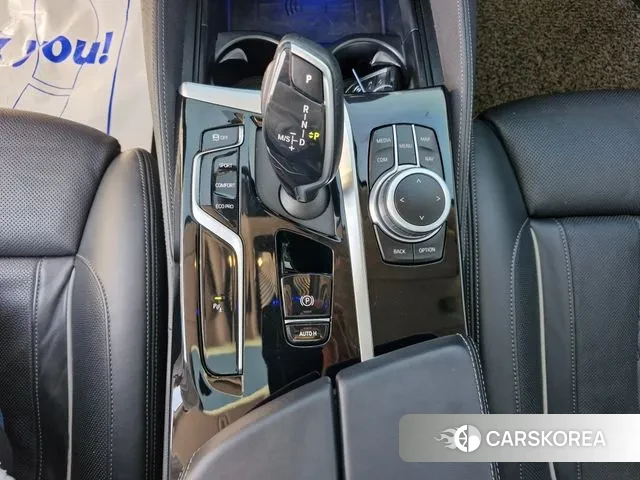 BMW 5 Series (G30) 2022 Белый из Кореи, фото 4