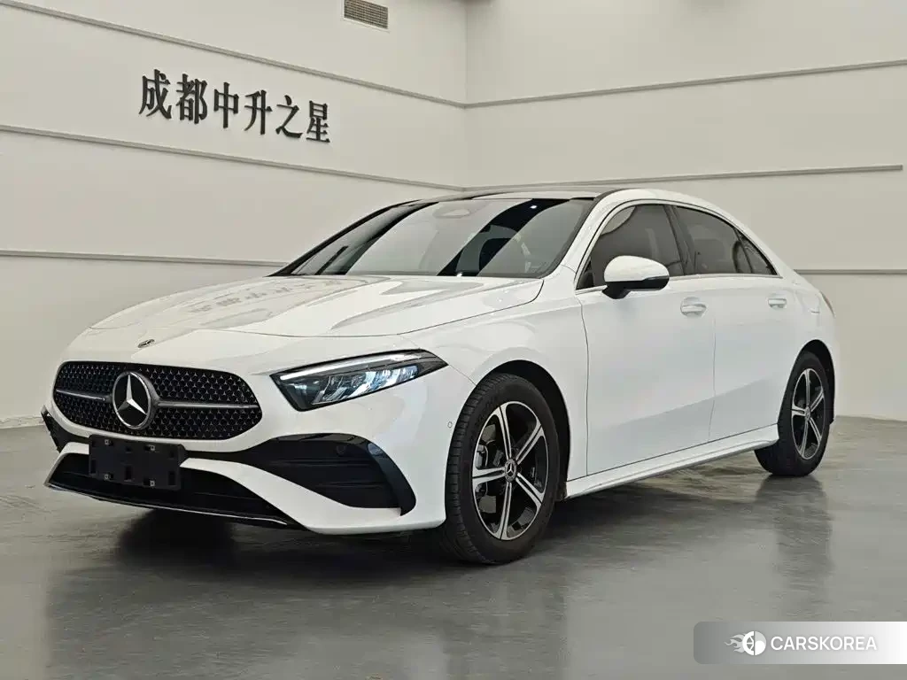 Mercedes-Benz A-Class 2024 Белый из Китая, фото 4