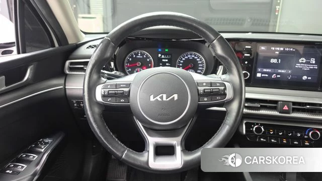Kia K5 3rd generation 2022 Белый из Кореи, фото 4