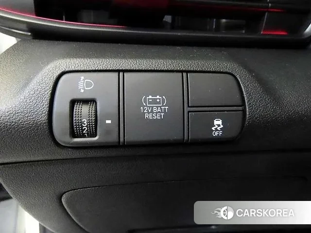 Hyundai The New Avante Hybrid (CN7) 2025 Белый из Кореи, фото 4