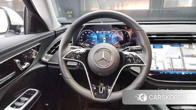 Mercedes-Benz E-Class W214 2024 Светло-серебряный цвет из Кореи, фото 4