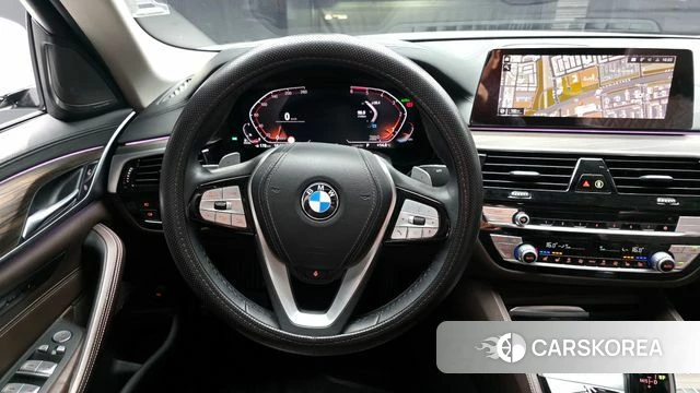 BMW 5 Series (G30) 2020 Белый из Кореи, фото 4