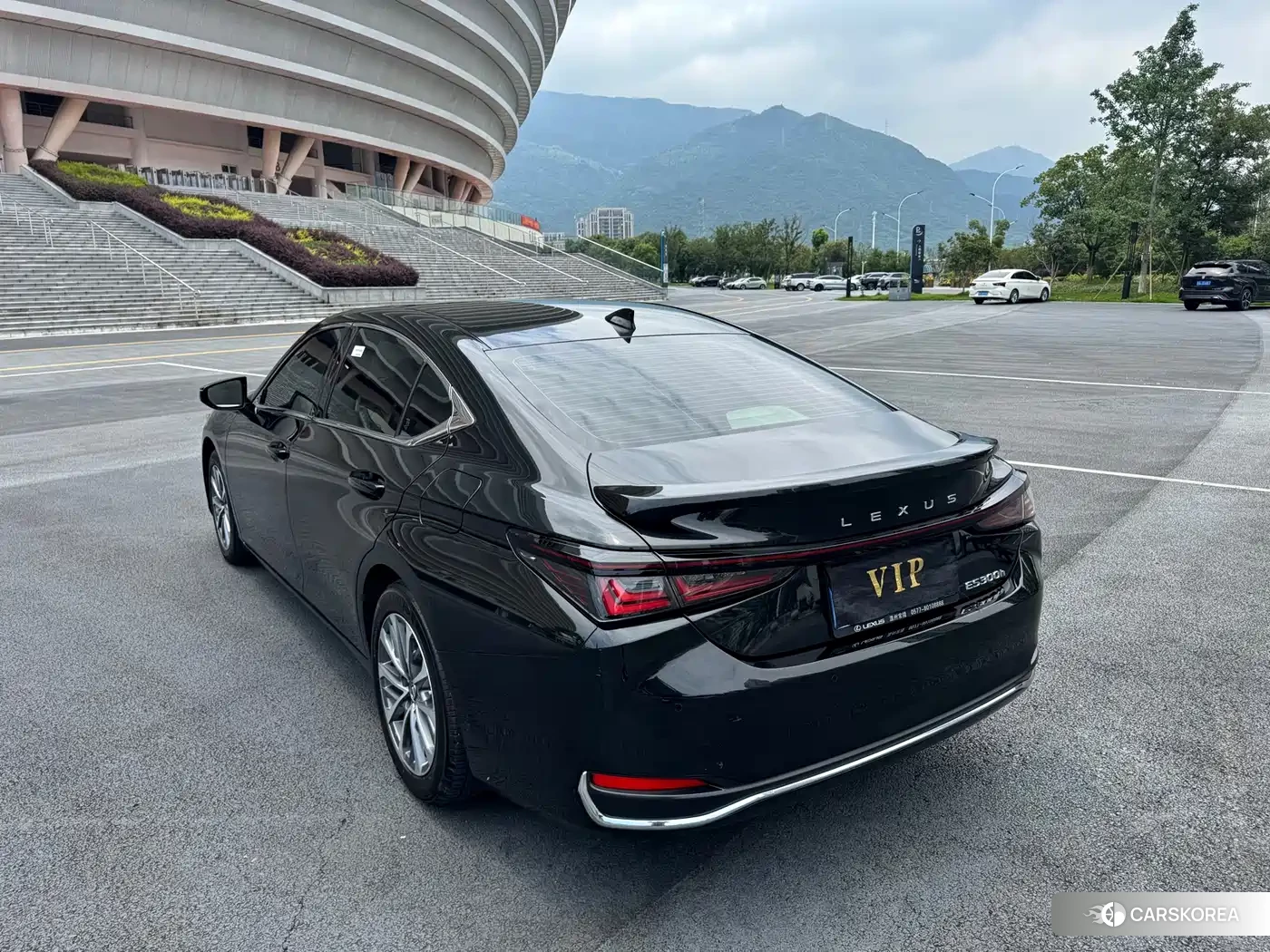 Lexus ES 2026 Черный из Китая, фото 4