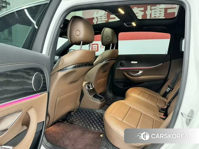 Mercedes-Benz E-class 2022 Белый из Китая, фото 4