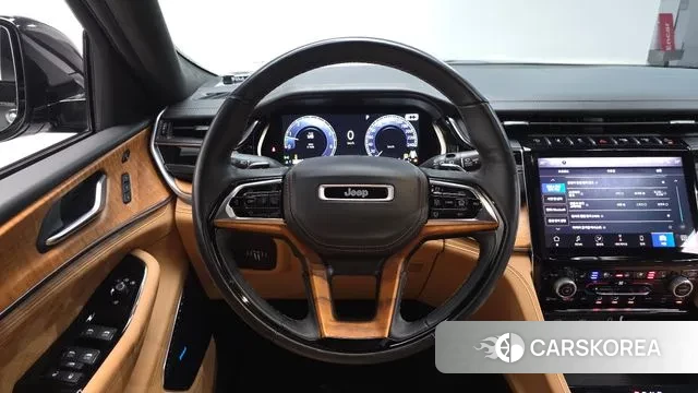 Jeep Grand Cherokee (WL) id 3487894 из Кореи 4