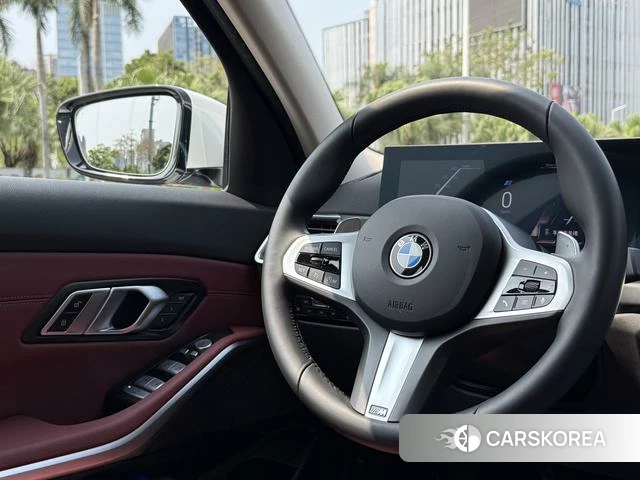 BMW 3 series 2024 Белый из Китая, фото 4