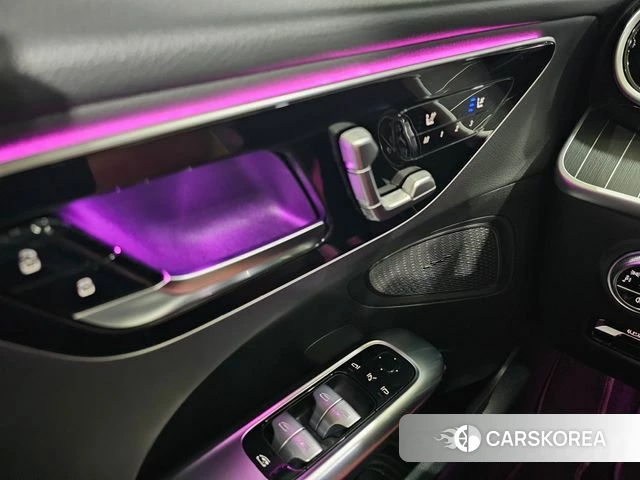 Mercedes-Benz C-Class W206 2024 Черный из Кореи, фото 4