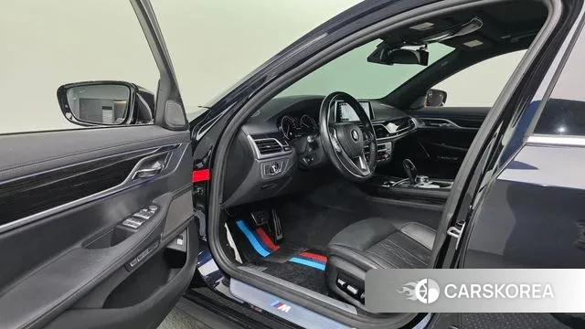 BMW 7 Series (G11) 2018 Черный из Кореи, фото 4