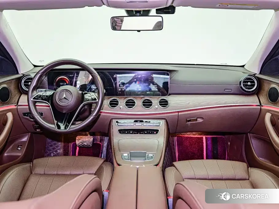 Mercedes-Benz E-Class 2023 Черный из Китая, фото 4
