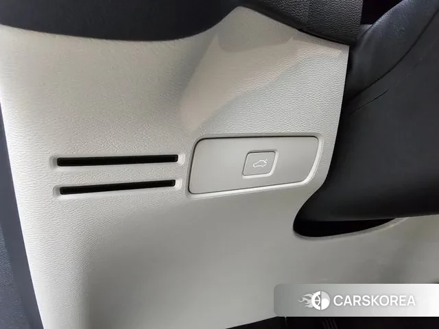 Volvo XC40 2025 Белый из Кореи, фото 4