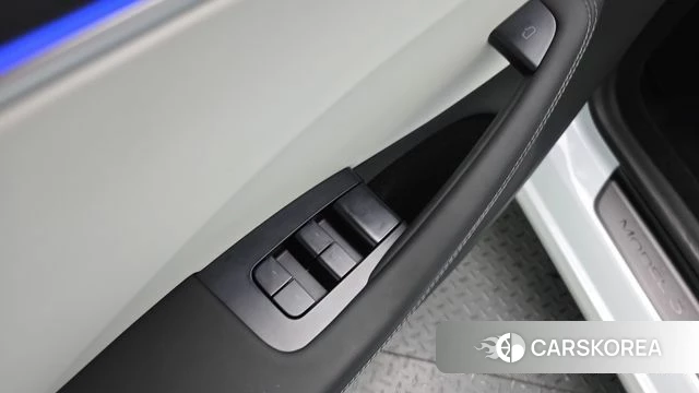 Tesla Model 3 2024 Белый из Кореи, фото 4