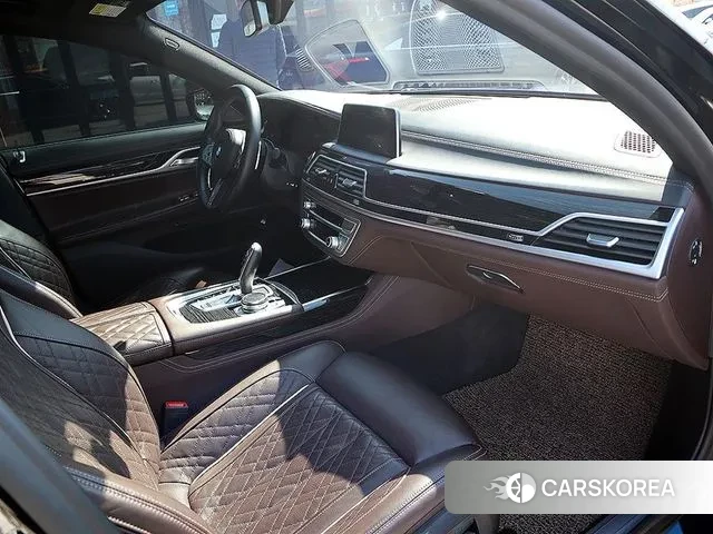 BMW 7 Series (G11) 2020 Черный из Кореи, фото 4