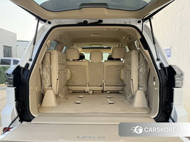 Lexus LX 2023 Белый из Китая, фото 4