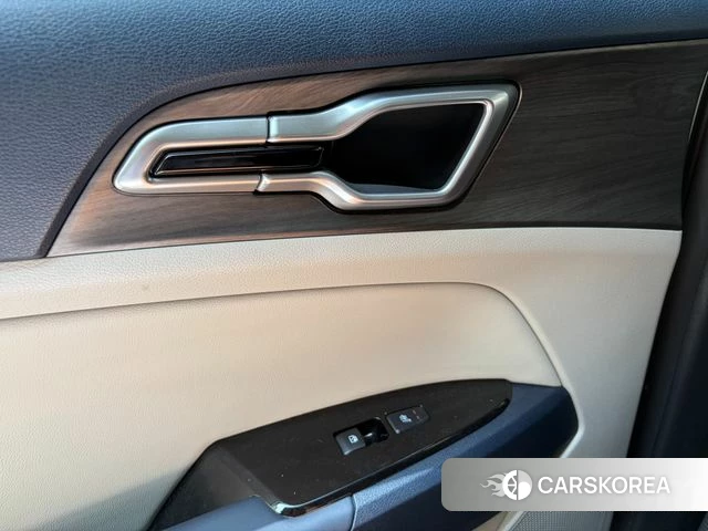Kia Sportage 5th Generation Hybrid 2022 Белый из Кореи, фото 4