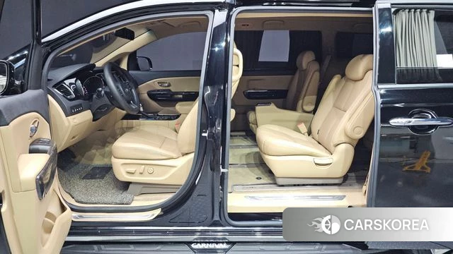 Kia The New Carnival 2019 Черный из Кореи, фото 4