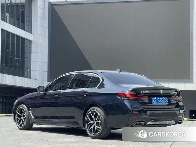 BMW 5 series 2023 Черный из Китая, фото 4