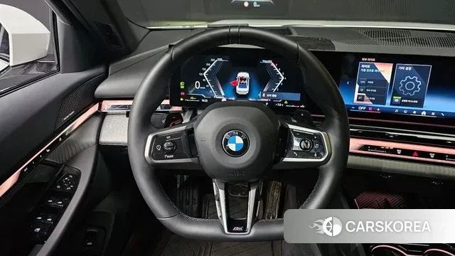 BMW 5 Series (G60) 2025 Белый из Кореи, фото 4