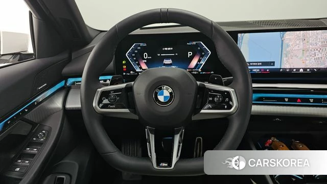 BMW 5 Series (G60) 2025 Белый из Кореи, фото 4