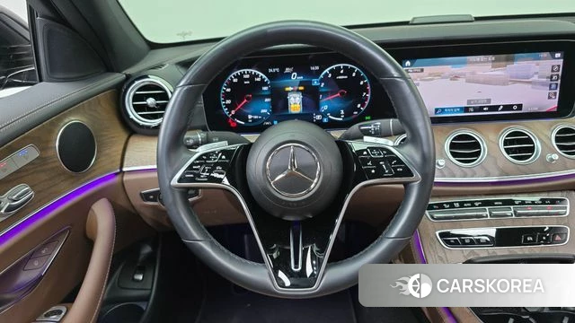 Mercedes-Benz E-Class W213 2021 Черный из Кореи, фото 4