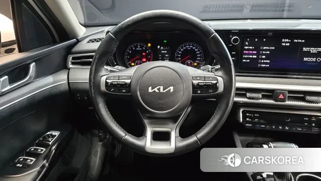 Kia K5 3rd generation 2023 Белый из Кореи, фото 4