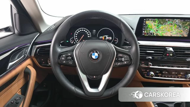 BMW 5 Series (G30) 2019 Белый из Кореи, фото 4