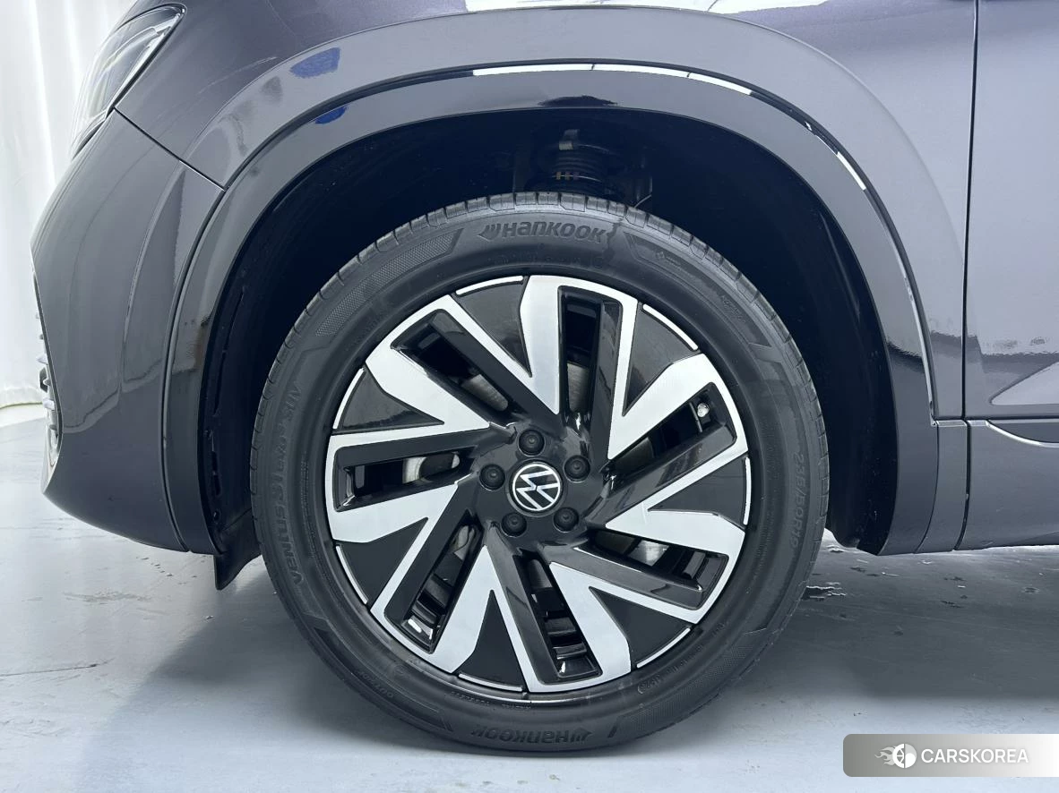 Volkswagen Tayron 2023 Темно-серый из Китая, фото 4