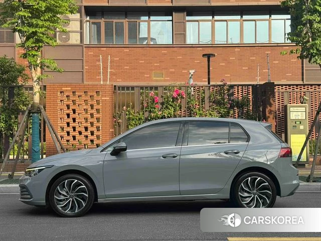 Volkswagen Golf 2021 Темно-серый из Китая, фото 4