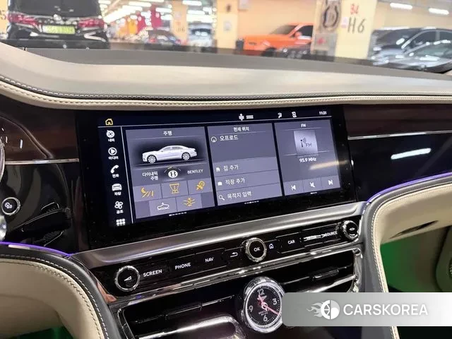 Bentley Flying Spur 3rd Generation 2020 Черный из Кореи, фото 4