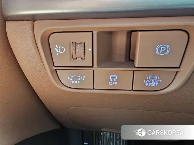 Hyundai Grandeur Hybrid (GN7) 2023 Песочный из Кореи, фото 4