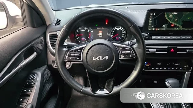 Kia Seltos 2022 Белый из Кореи, фото 4