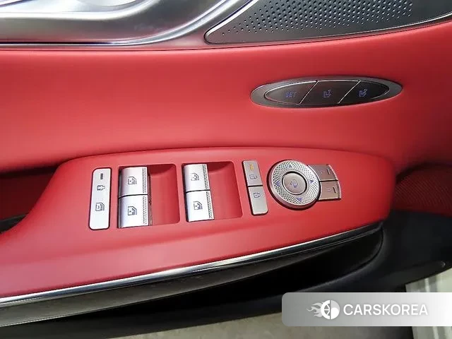 Genesis GV70 2025 Белый из Кореи, фото 4