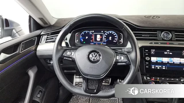 Volkswagen Arteon 2020 Серебристо-серый из Кореи, фото 4