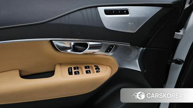 Volvo XC90 second Generation 2022 Белый из Кореи, фото 4