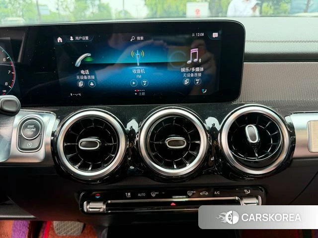 Mercedes-Benz GLB 2021 Белый из Китая, фото 4