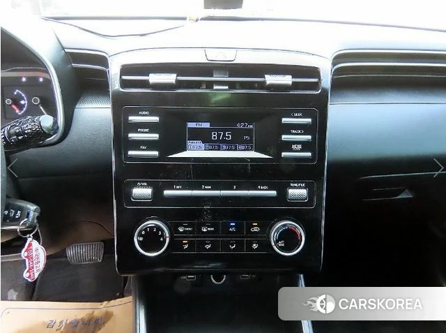 Hyundai Tucson (NX4) 2022 Серебристо-серый из Кореи, фото 4